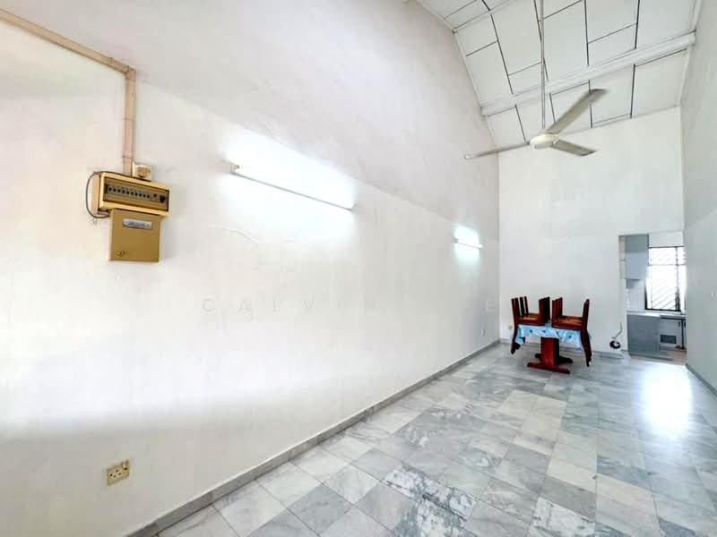 1-storey Terraced House for Sale in Taman Daya (Johor Bahru) - Calvin Lee - Dining Room - PropertyGuru.com.my