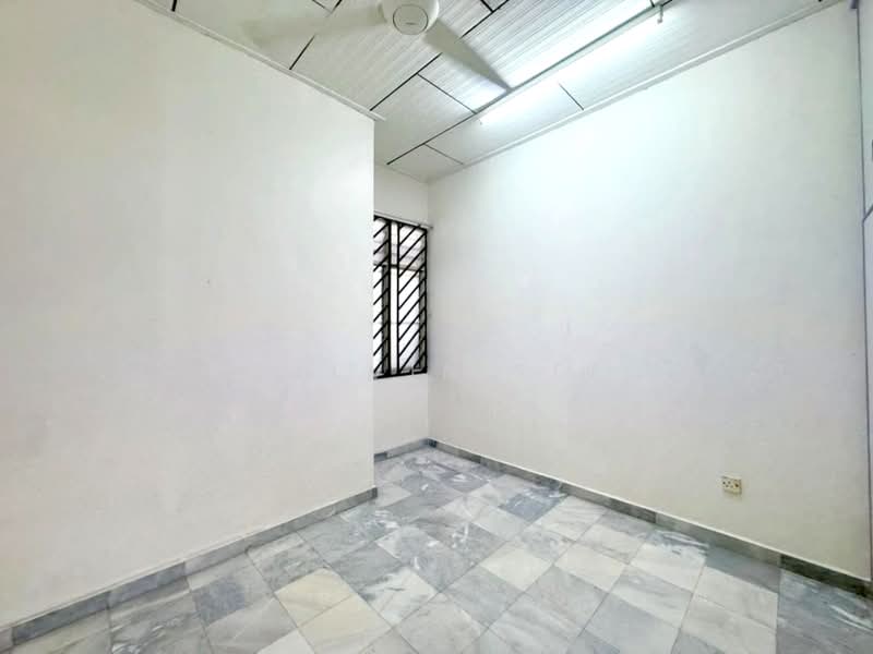 1-storey Terraced House for Sale in Taman Daya (Johor Bahru) - Calvin Lee - PropertyGuru.com.my