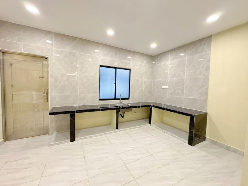 Rumah Teres 2 Tingkat untuk Dijual di Skudai (Johor) - Alvin Tan - Kitchen - PropertyGuru.com.my