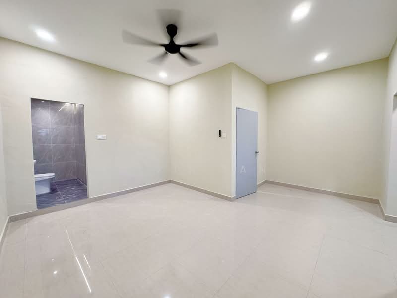 Rumah Teres 2 Tingkat untuk Dijual di Skudai (Johor) - Alvin Tan - Bathroom - PropertyGuru.com.my