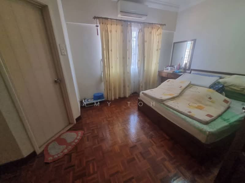2-storey Terraced House for Sale in Sungai Ara (Penang) - Amy Toh - Bedroom - PropertyGuru.com.my