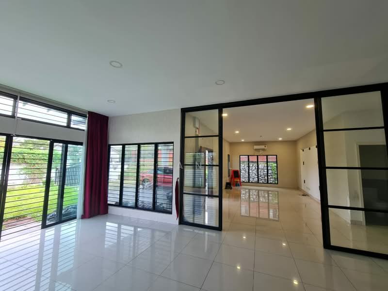 Bungalow for Sale in Seksyen 12 (Petaling Jaya) - Vivian Lee - Living Room - PropertyGuru.com.my