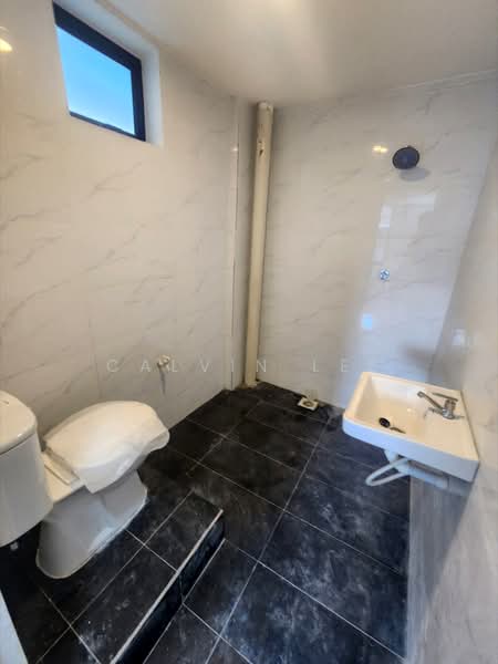 Flat for Sale at Taman Molek - Calvin Lee - PropertyGuru.com.my