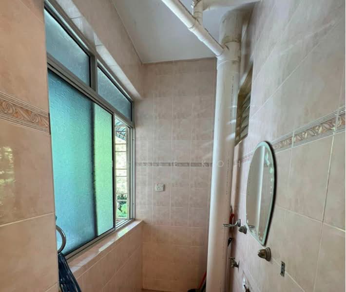 Apartment for Rent at Gambier Heights - Nicole Koh - Bathroom - PropertyGuru.com.my