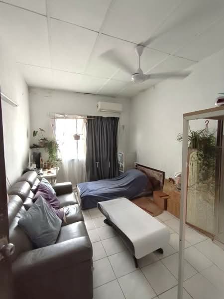 Apartment for Sale at Lily & Rose - Christine Tan - Living Room - PropertyGuru.com.my
