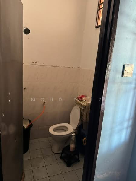 1-storey Terraced House for Sale in Kulai (Johor) - Mohd Faez - Bathroom - PropertyGuru.com.my