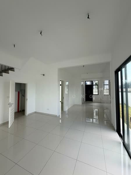 2-storey Terraced House for Sale in 16 Sierra (Puchong) - Eric Ong - Living Room - PropertyGuru.com.my