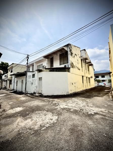 Pulau Tikus Corner End Lot Double Storey Terrace House. untuk Untuk Dijual - RM 1,300,000, Apr 2026 - Exterior - PropertyGuru.com.my