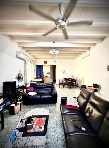 Pulau Tikus Corner End Lot Double Storey Terrace House. untuk Untuk Dijual - RM 1,300,000, Apr 2026 - Living Room - PropertyGuru.com.my