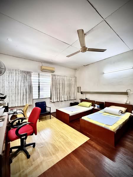 Pulau Tikus Corner End Lot Double Storey Terrace House. untuk Untuk Dijual - RM 1,300,000, Apr 2026 - PropertyGuru.com.my