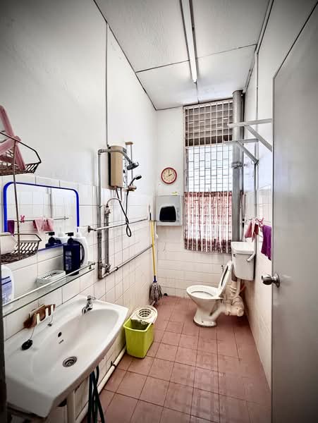 Pulau Tikus Corner End Lot Double Storey Terrace House. untuk Untuk Dijual - RM 1,300,000, Apr 2026 - PropertyGuru.com.my