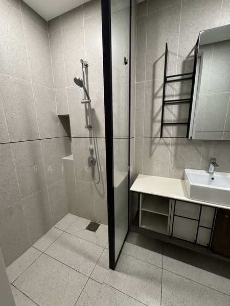 Servis Apartment untuk Disewa di Millerz Square Serviced Residence - Sai Kuan Moh - Bathroom - PropertyGuru.com.my