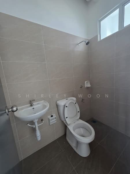 Terraced House for Sale in Bandar Dato Onn (Tebrau) - Shirley Woon - Bathroom - PropertyGuru.com.my