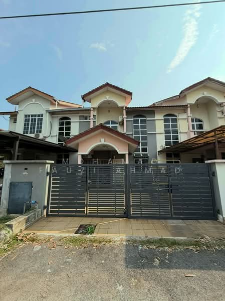 2-storey Terraced House for Sale in Bandar Baru Bangi (Selangor) - Mohamad Fauzi Ahmad - Exterior - PropertyGuru.com.my