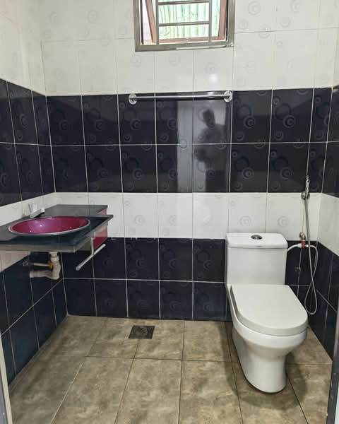 2-storey Terraced House for Sale in Taman Nusantara (Iskandar Puteri (Nusajaya)) - Jeny Loo - Bathroom - PropertyGuru.com.my