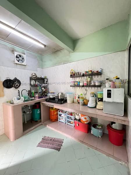 Taman Mount Austin untuk Untuk Dijual - RM 660,000, Apr 2026 - Kitchen - PropertyGuru.com.my