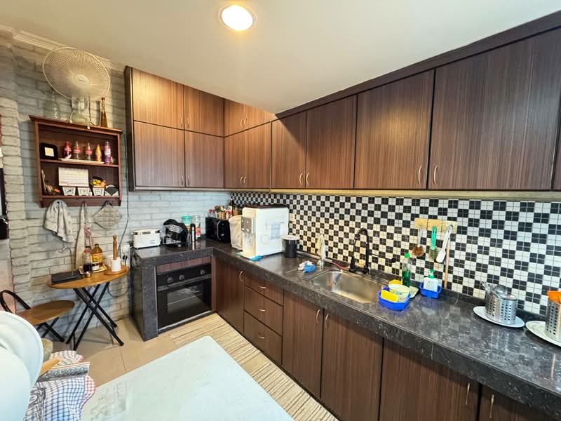 3-storey Terraced House for Sale in Ampang Jaya (Ampang) - Adi Mohamad - Kitchen - PropertyGuru.com.my