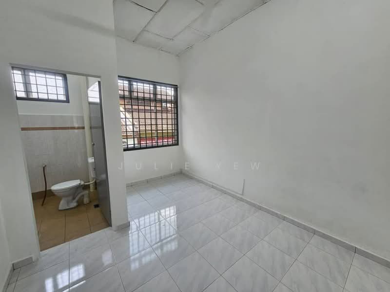 2-storey Terraced House for Sale in Skudai (Johor) - Julie Yew - Bathroom - PropertyGuru.com.my
