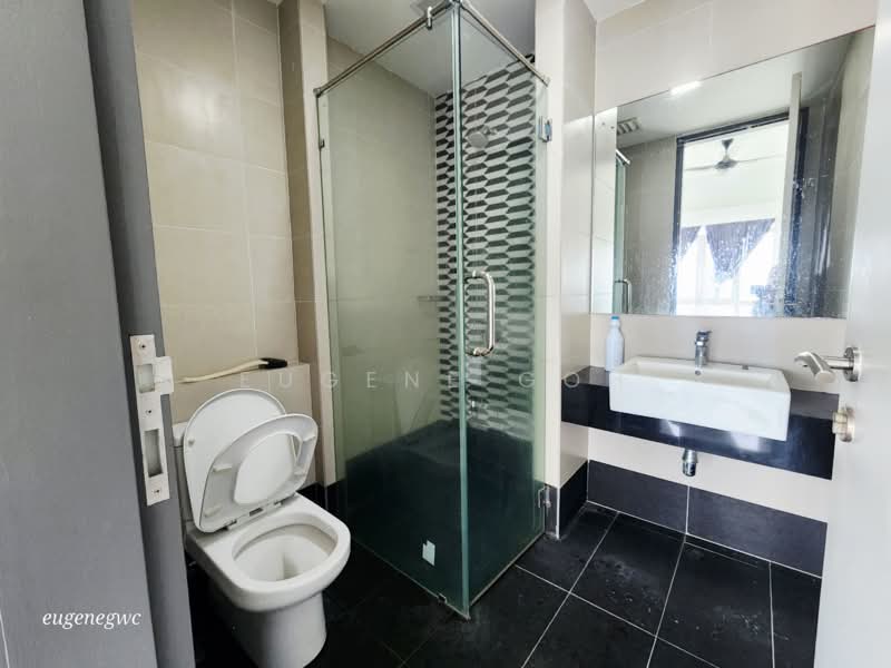 Service Residence for Rent at Tiara Mutiara 2 - Eugene Goh - Master Bathroom - PropertyGuru.com.my