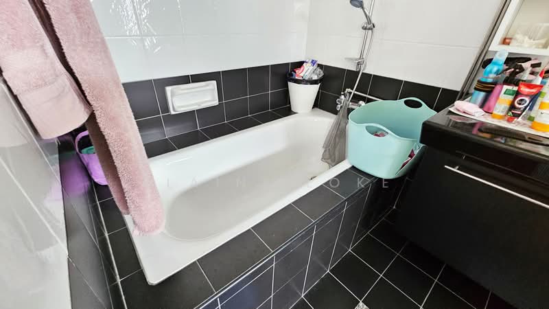 Condominium for Sale at The Residence Condominium @ TTDI - Elaine Loke - Bathroom - PropertyGuru.com.my