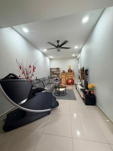 1-storey Terraced House for Sale in Bandar Baru Permas Jaya (Permas Jaya) - Coco Feng Lily - Living Room - PropertyGuru.com.my
