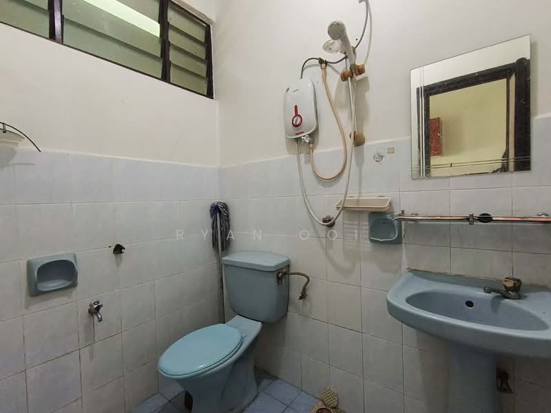 Taman Shahab, Alor Setar untuk Untuk Dijual - RM 398,000, Apr 2026 - Bathroom - PropertyGuru.com.my