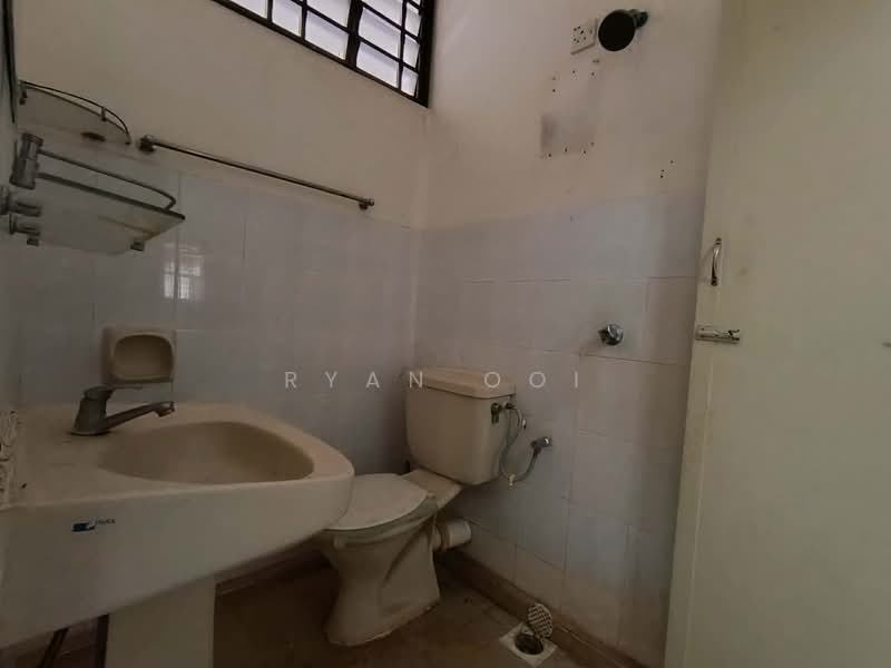 Taman Shahab, Alor Setar untuk Untuk Dijual - RM 398,000, Apr 2026 - Bathroom - PropertyGuru.com.my