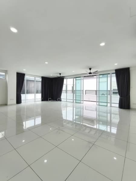 2-storey Terraced House for Rent in Taman Mount Austin (Tebrau) - Vivco Liang - Living Room - PropertyGuru.com.my