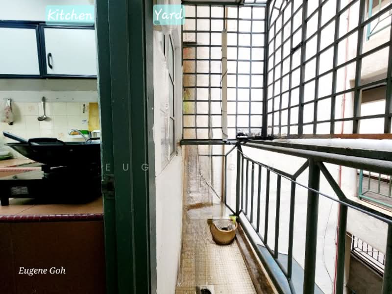 Kondominium untuk Dijual di Genting Court Condominium - Eugene Goh - Kitchen Yard - PropertyGuru.com.my
