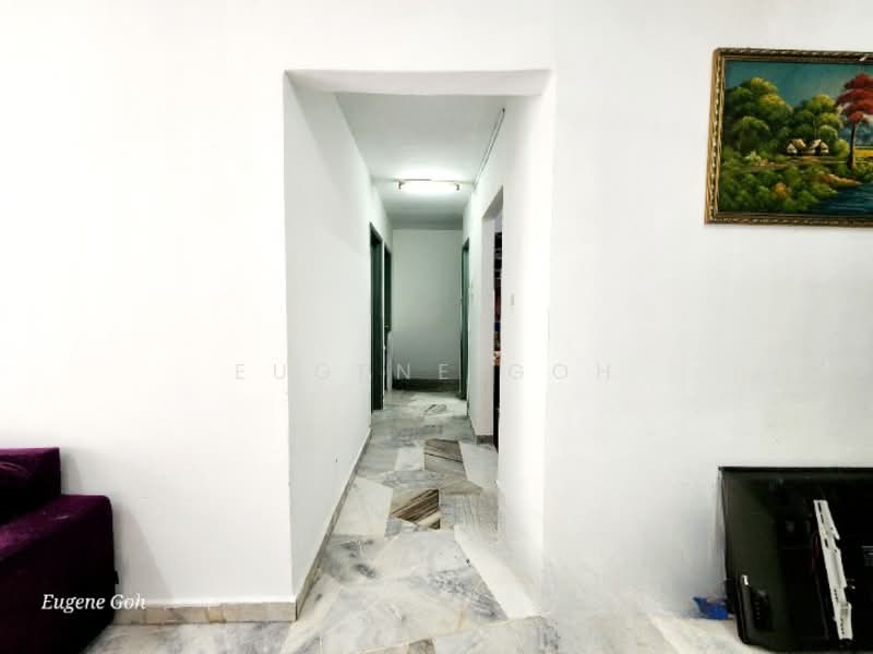 Kondominium untuk Dijual di Genting Court Condominium - Eugene Goh - Corridor - PropertyGuru.com.my