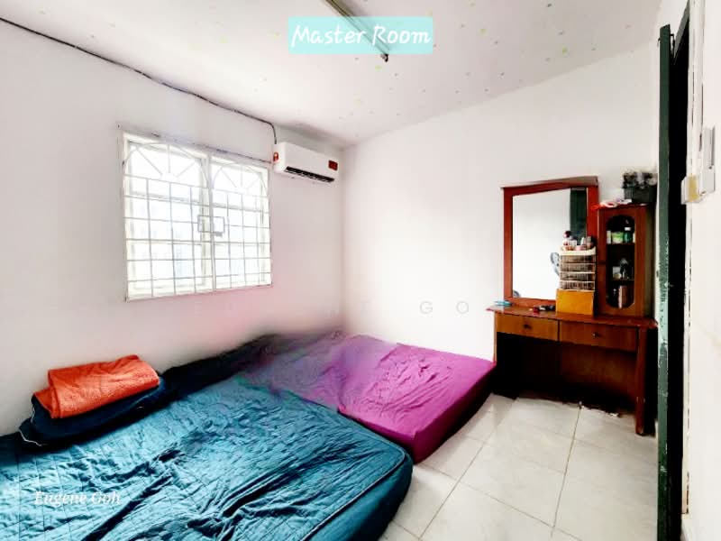 Kondominium untuk Dijual di Genting Court Condominium - Eugene Goh - Master Bedroom - PropertyGuru.com.my