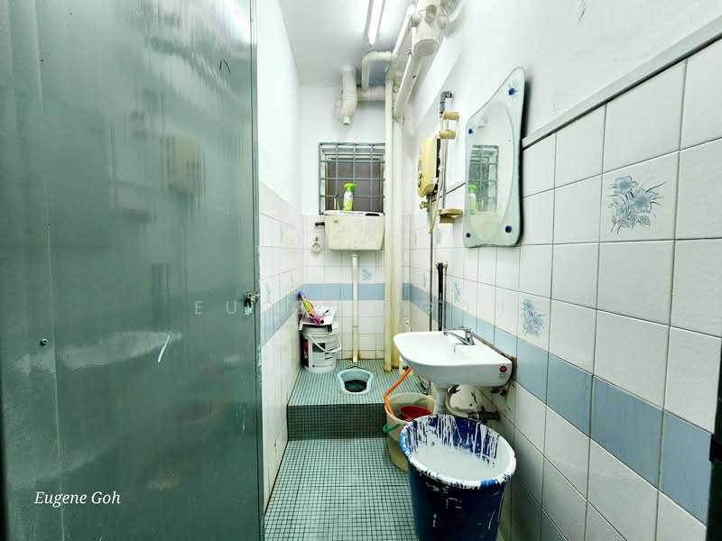 Kondominium untuk Dijual di Genting Court Condominium - Eugene Goh - Bathroom - PropertyGuru.com.my
