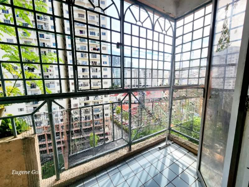 Kondominium untuk Dijual di Genting Court Condominium - Eugene Goh - Balcony - PropertyGuru.com.my