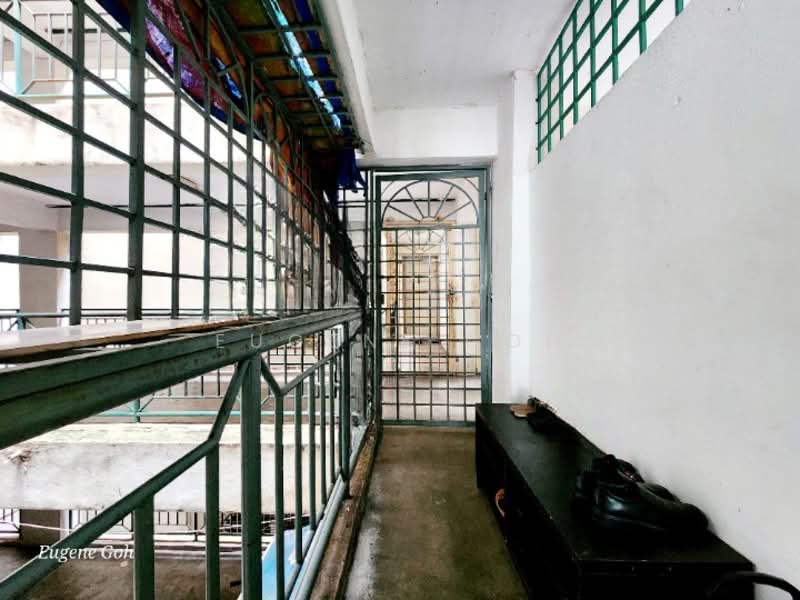 Kondominium untuk Dijual di Genting Court Condominium - Eugene Goh - Corridor - PropertyGuru.com.my