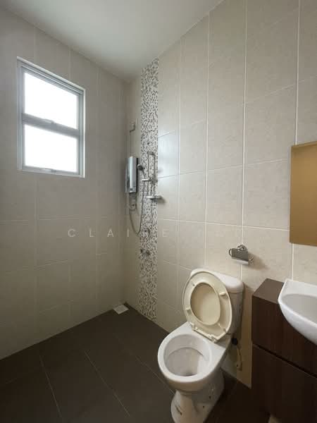 Taman Molek untuk Untuk Disewa - RM 3,800 /bulan, Apr 2026 - Bathroom - PropertyGuru.com.my