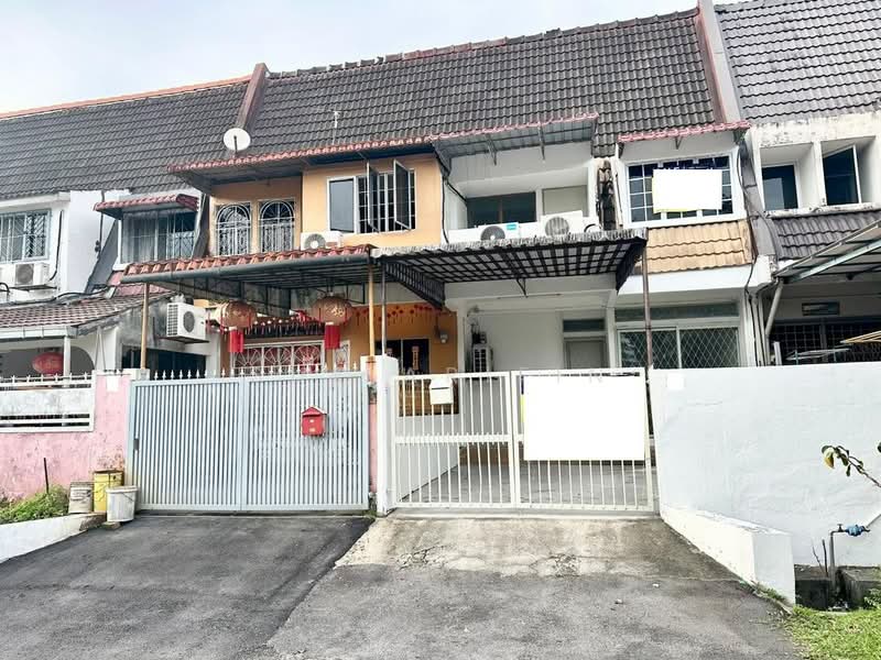 2-storey Terraced House for Sale in Kampung Gombak Indah (Batu Caves) - Sue Arifin - Exterior - PropertyGuru.com.my