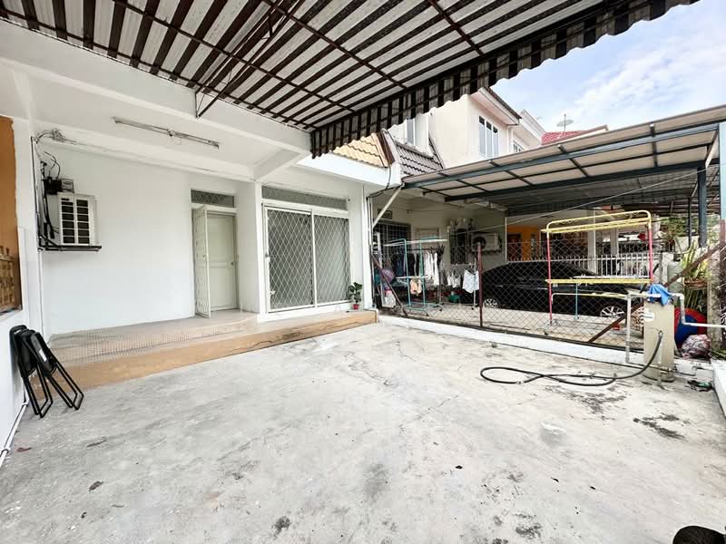 2-storey Terraced House for Sale in Kampung Gombak Indah (Batu Caves) - Sue Arifin - Exterior - PropertyGuru.com.my