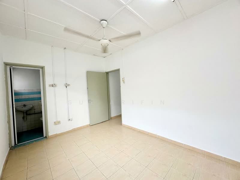 2-storey Terraced House for Sale in Kampung Gombak Indah (Batu Caves) - Sue Arifin - Interior - PropertyGuru.com.my