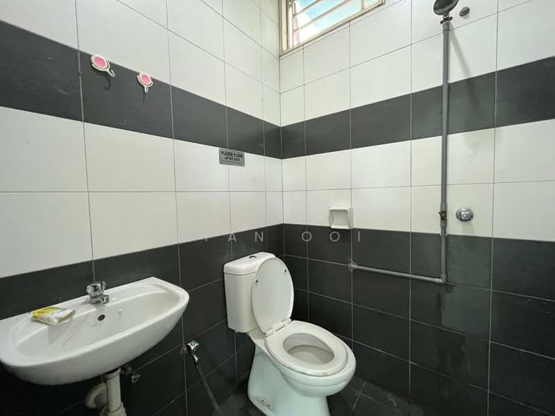 2-storey Terraced House for Sale in Bandar Baru Mergong (Alor Setar) - Ryan Ooi - Bathroom - PropertyGuru.com.my