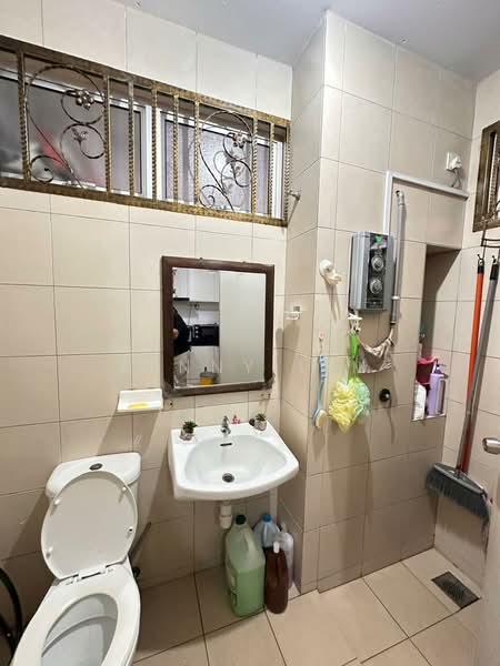 2.5-storey Terraced House for Sale in Bandar Botanic (Klang) - Zenny Lim - Bathroom - PropertyGuru.com.my