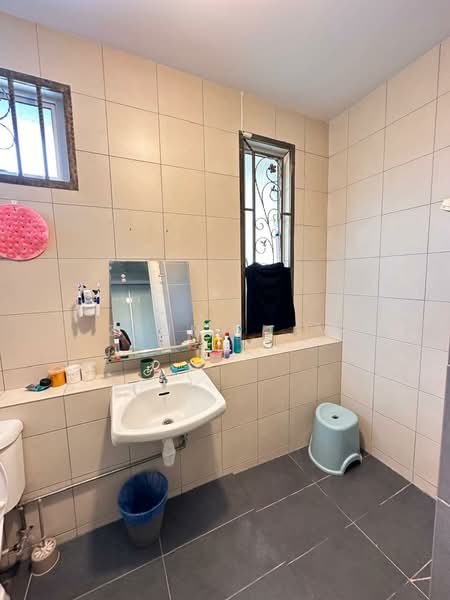 2.5-storey Terraced House for Sale in Bandar Botanic (Klang) - Zenny Lim - Bathroom - PropertyGuru.com.my