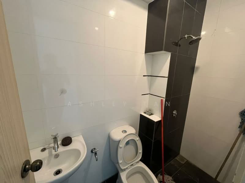 Kondominium untuk Dijual di The Clovers - Ashley Tan - Bathroom - PropertyGuru.com.my