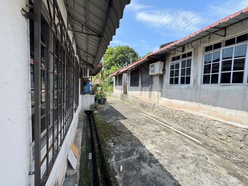 1-storey Terraced House for Sale in Bukit Sentosa (Rawang) - Fauzan bin Sahrom - Exterior - PropertyGuru.com.my