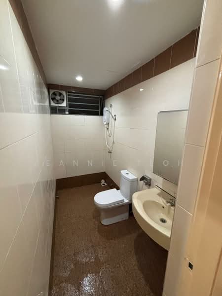 Platinum Hill PV 2 untuk Untuk Disewa - RM 2,000 /bulan, Apr 2026 - Bathroom - PropertyGuru.com.my