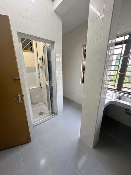 2-storey Terraced House for Sale in Bandar Baru Permas Jaya (Permas Jaya) - Chris Chin - Bathroom - PropertyGuru.com.my