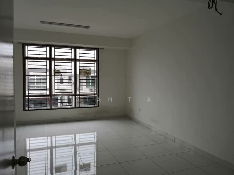 2-storey Terraced House for Sale in Taman Bestari Indah (Ulu Tiram) - Alan Tia - Interior - PropertyGuru.com.my