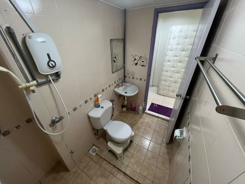 Condominium for Rent at Casa Puteri Condominium - Eric Sea - Bathroom - PropertyGuru.com.my