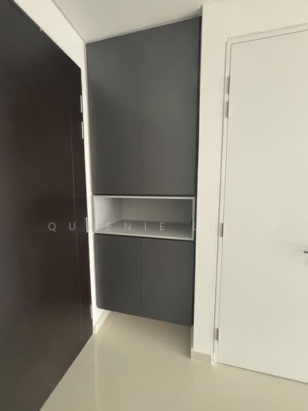 Servis Apartment untuk Disewa di Pavilion Damansara Heights - Queenie Lian - Shoes Rack - PropertyGuru.com.my