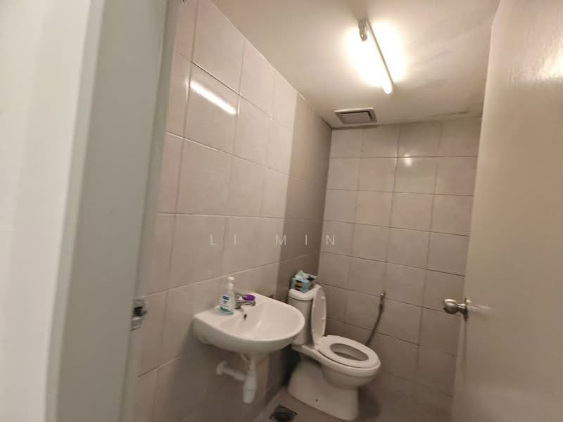Shop / Office for Rent in Johor Bahru (Johor) - Li Min - Bathroom - PropertyGuru.com.my
