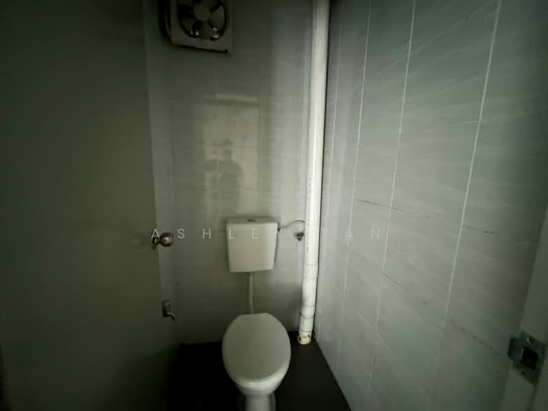 Shop for Rent in Gelugor (Penang) - Ashley Tan - Bathroom - PropertyGuru.com.my